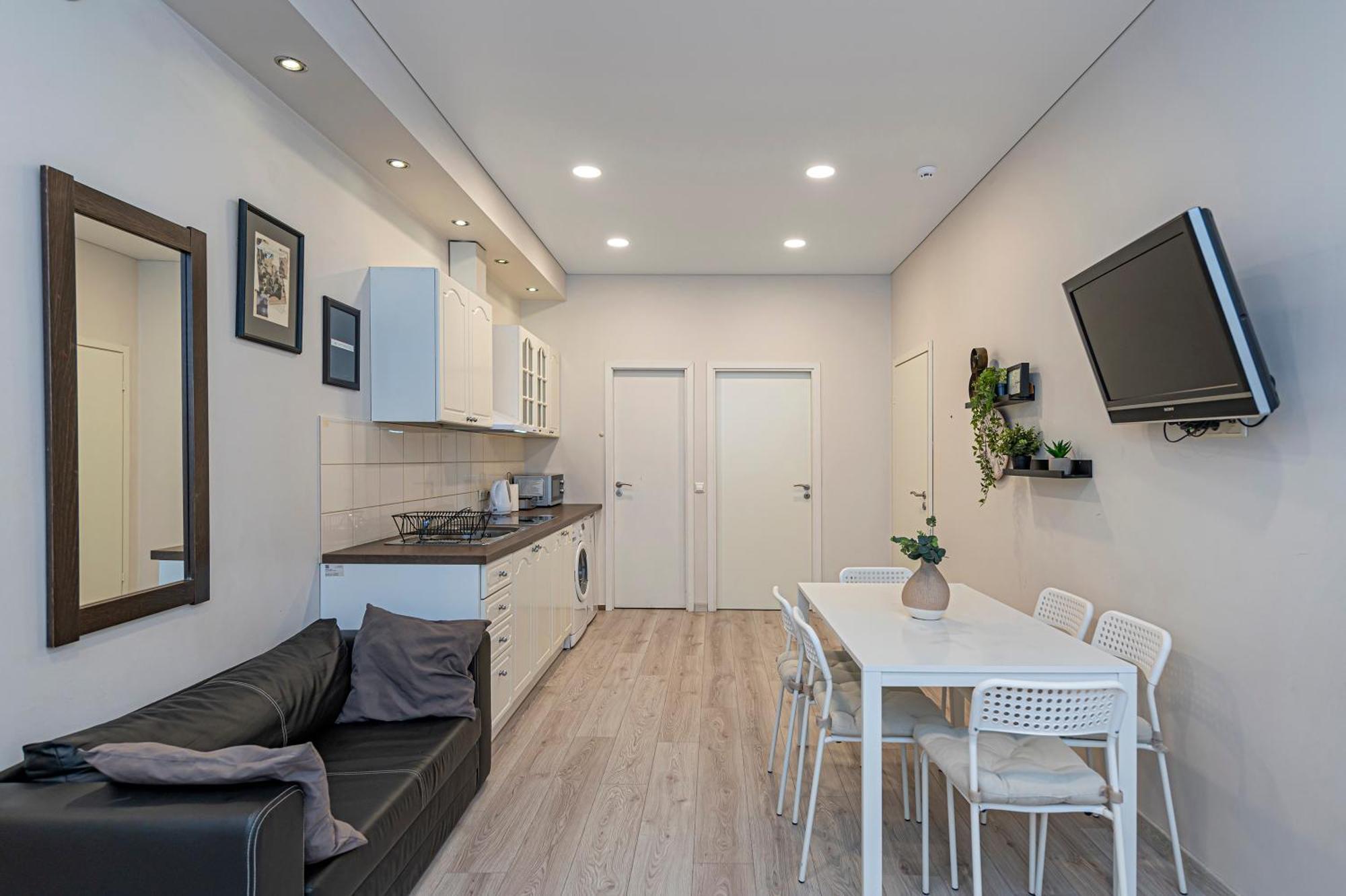 City Centre 3Bd Apartment By Hostlovers Kaunas Exteriör bild