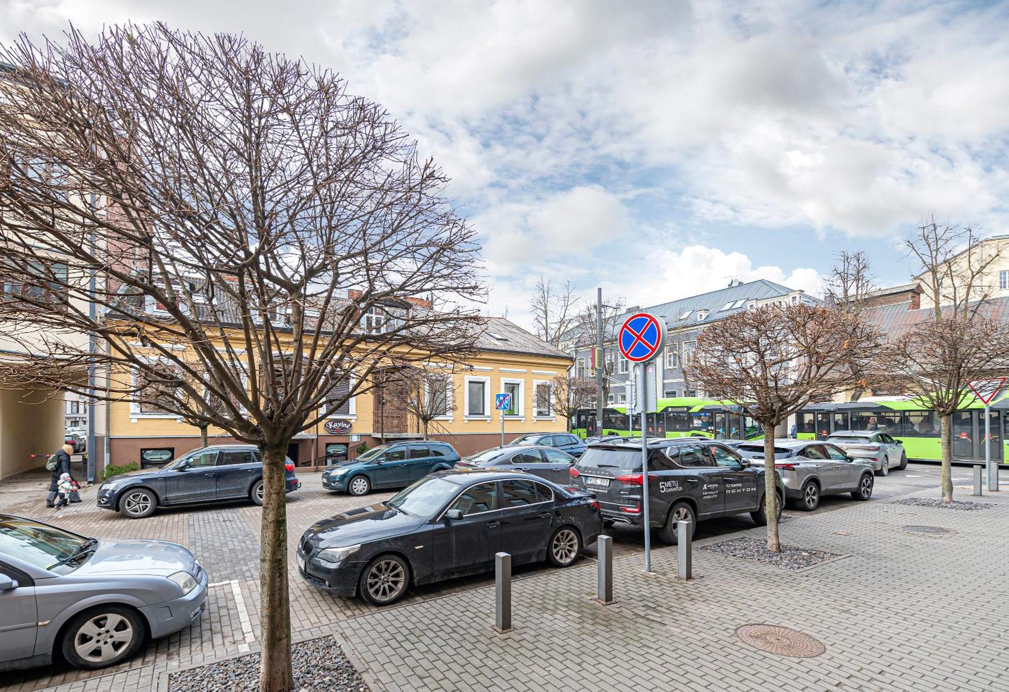 City Centre 3Bd Apartment By Hostlovers Kaunas Exteriör bild